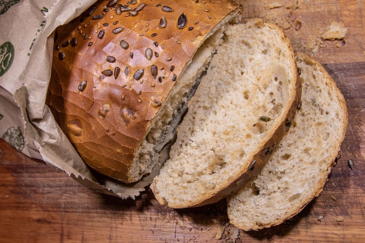 Bread with seeds
